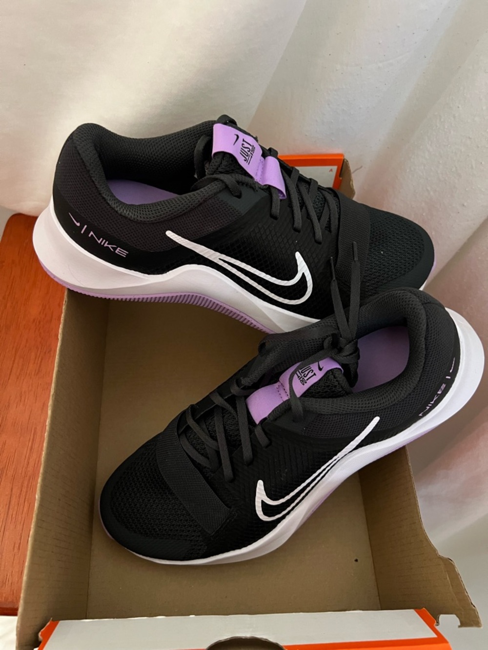 Nike Women's Black and Lavender Accent Athletic Shoes